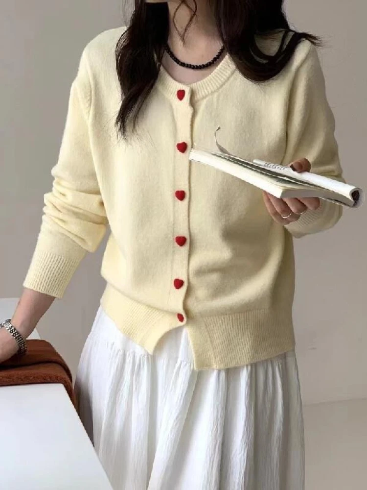 Трикотажный кардиган с перевязанным вырезом, женский свитер с длинным рукавом на осень/зиму, винтажный корейский модный свитер реглан с пуговицами в форме сердца, верхняя одежда, куртка