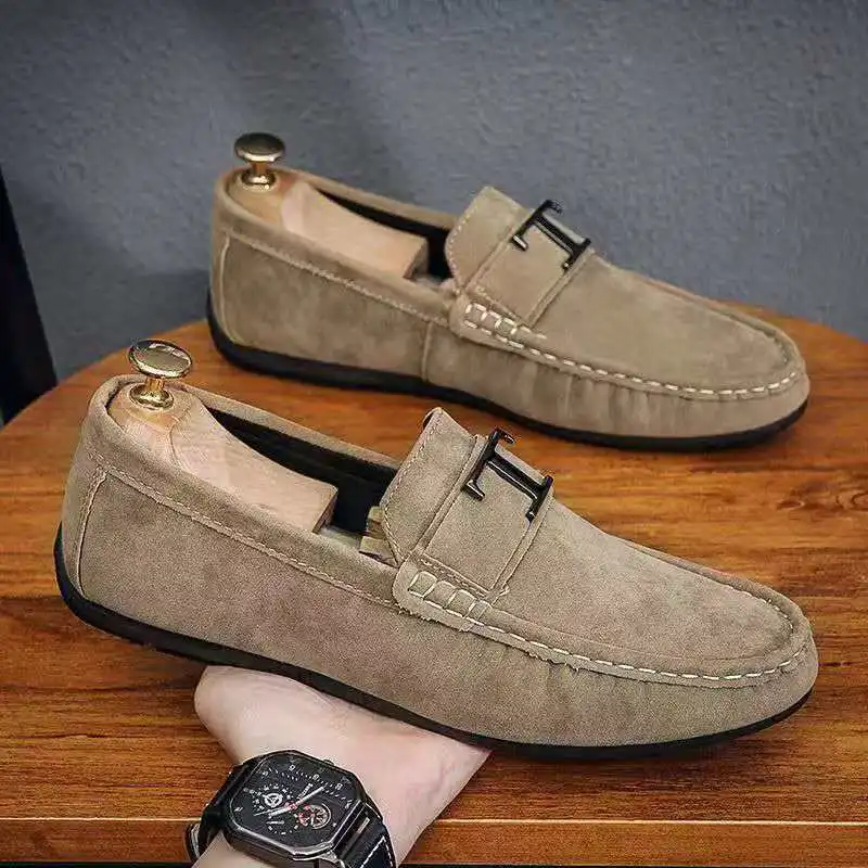 

2026 Spring Autumn Fashion Casual Leather Shoes for Men One-Piece Slip-On Casual Shoes Comfortable Wear-resistant and Anti-slip