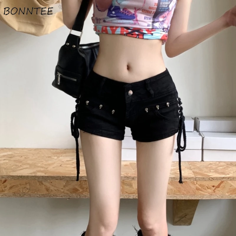 Black Micro Shorts for Women Low-waist American Retro Tight Fit All-match Bandage Design Chic Popular Ins Sweet Sexy Girl Summer