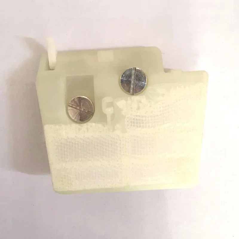 チェーンソーのエアフィルターの交換、信頼性が高く実用的なプラスチックおよび金属構造、024 026 ms、240 260
