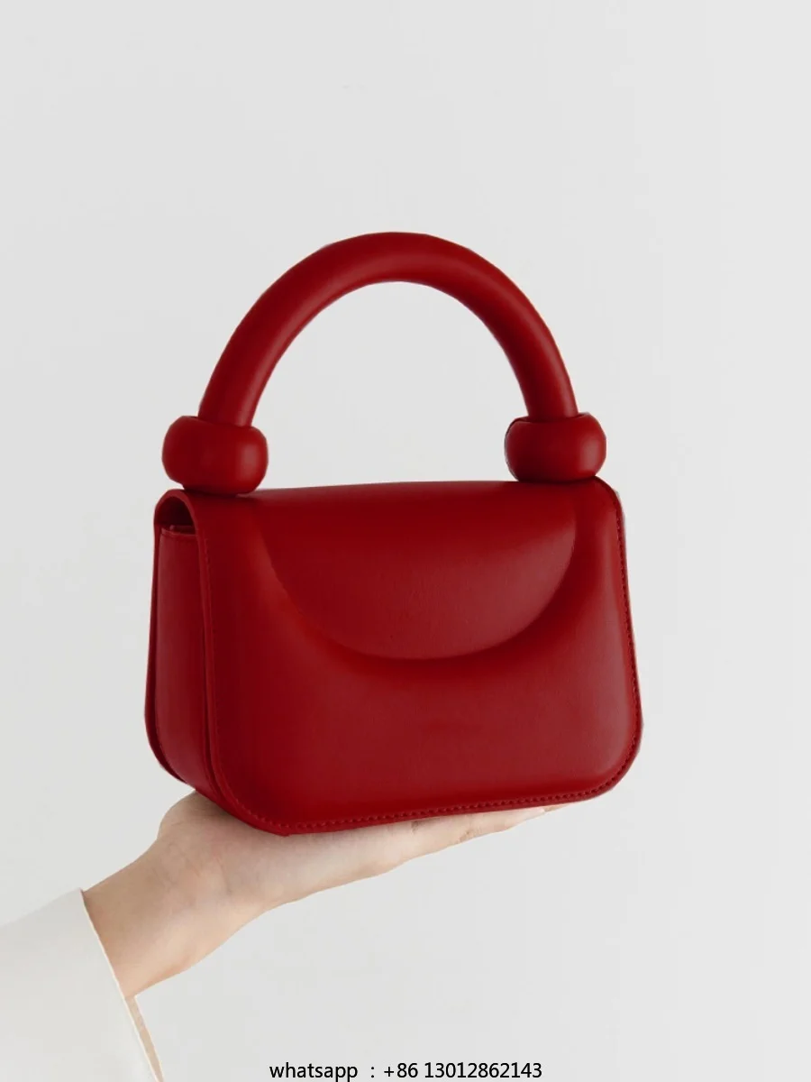 

Красная мини-квадратная сумка = универсальная сумка через плечо