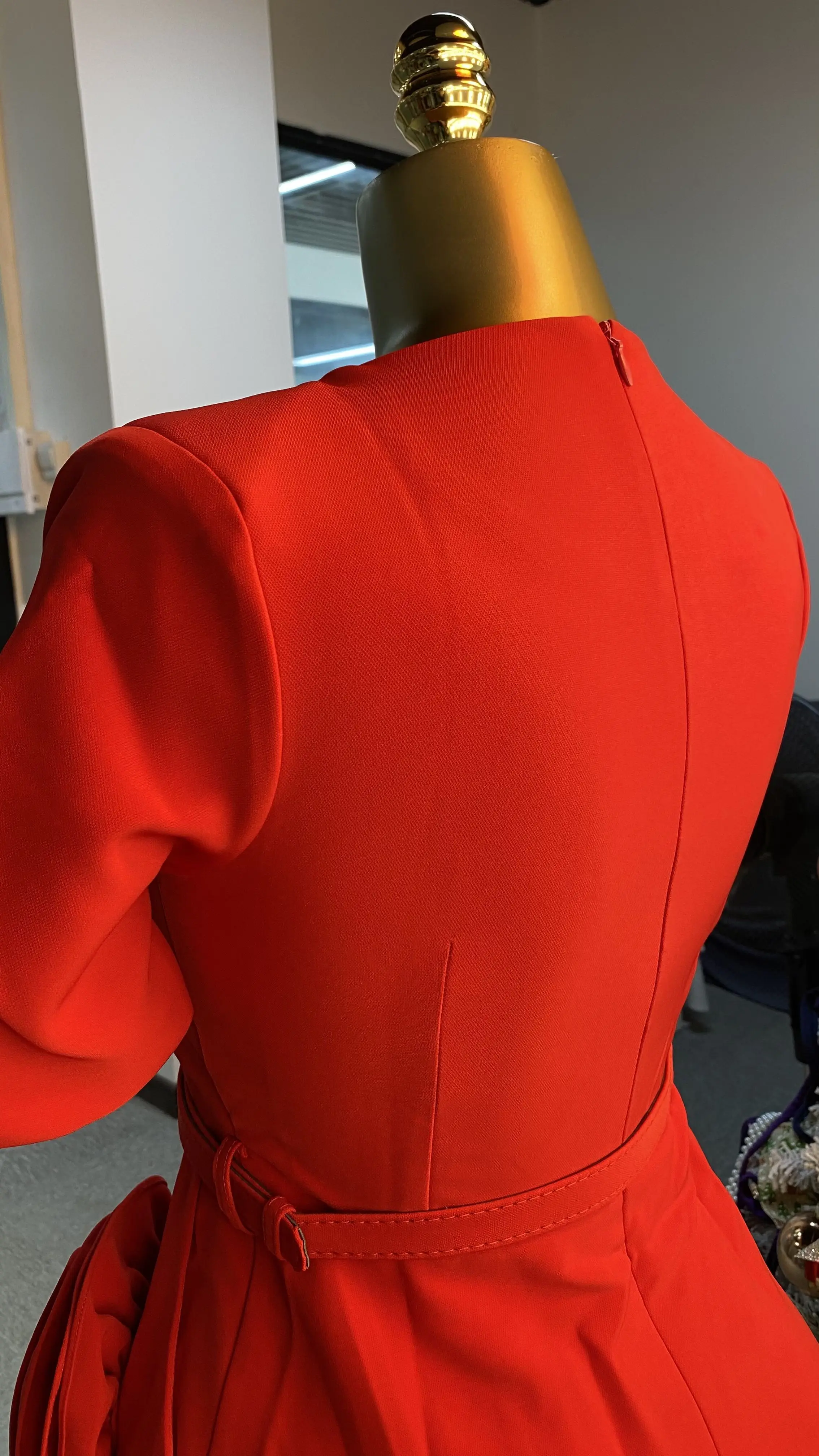 2025 صيف جديد موضة محبوك الخامس الرقبة ثلاثية الأبعاد الأزهار قصيرة الأكمام ألف خط السراويل بالجملة فستان مكتب رسمي-GZXX089