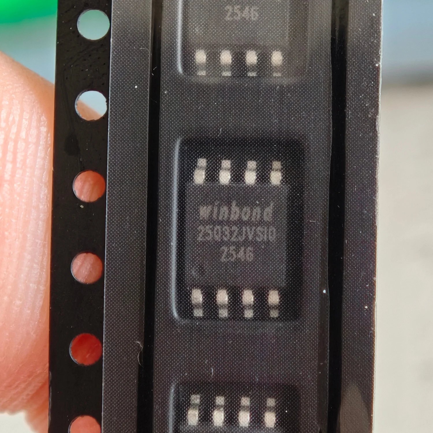 10~100pcs/lot W25Q32JVSSIQ 25Q32JVSIQ SOIC-8 FLAS 32MBIT 100% Brand New Original.