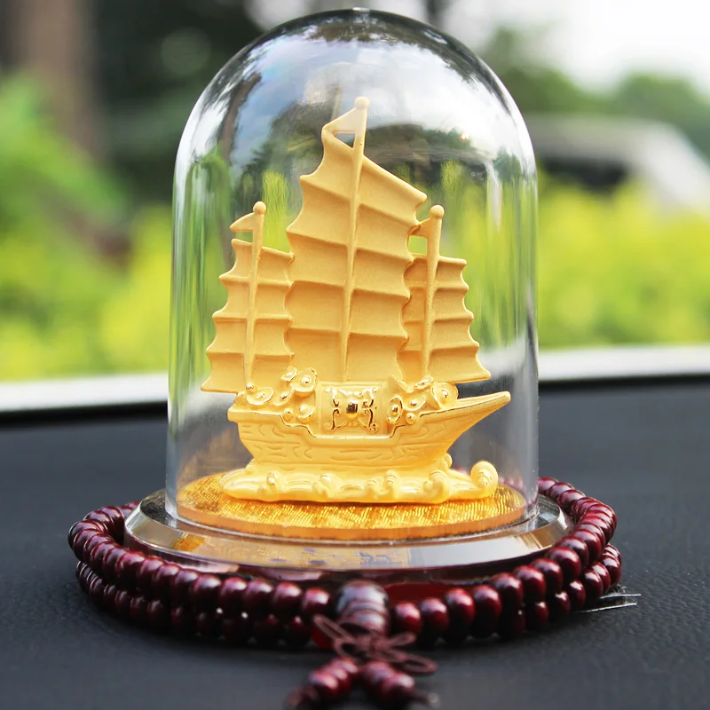 

Plain Gold Sailing Crafts