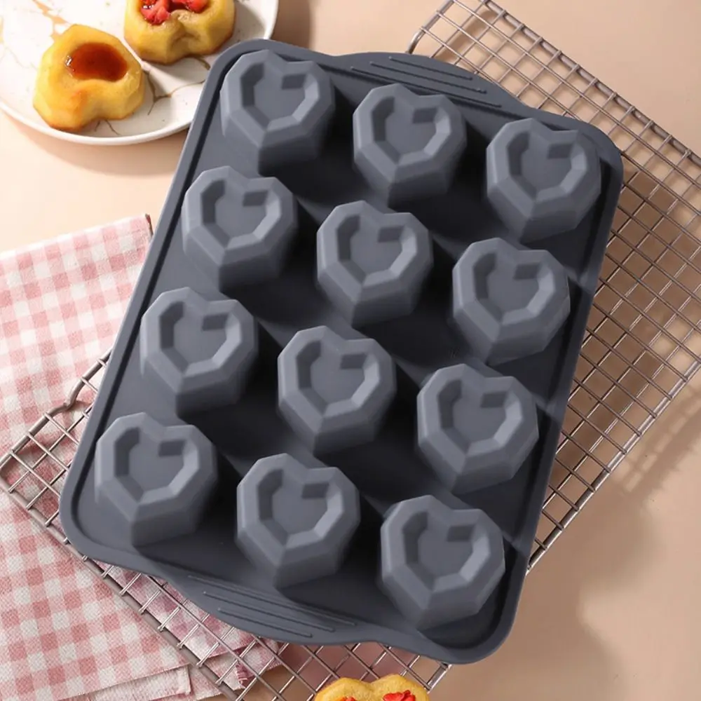 

12-Cavity Silicone Cake Mold Food-Grade Reusable Heart-Shaped Baking Mold Heat Resisting Easy Clean Pudding Jelly Mold