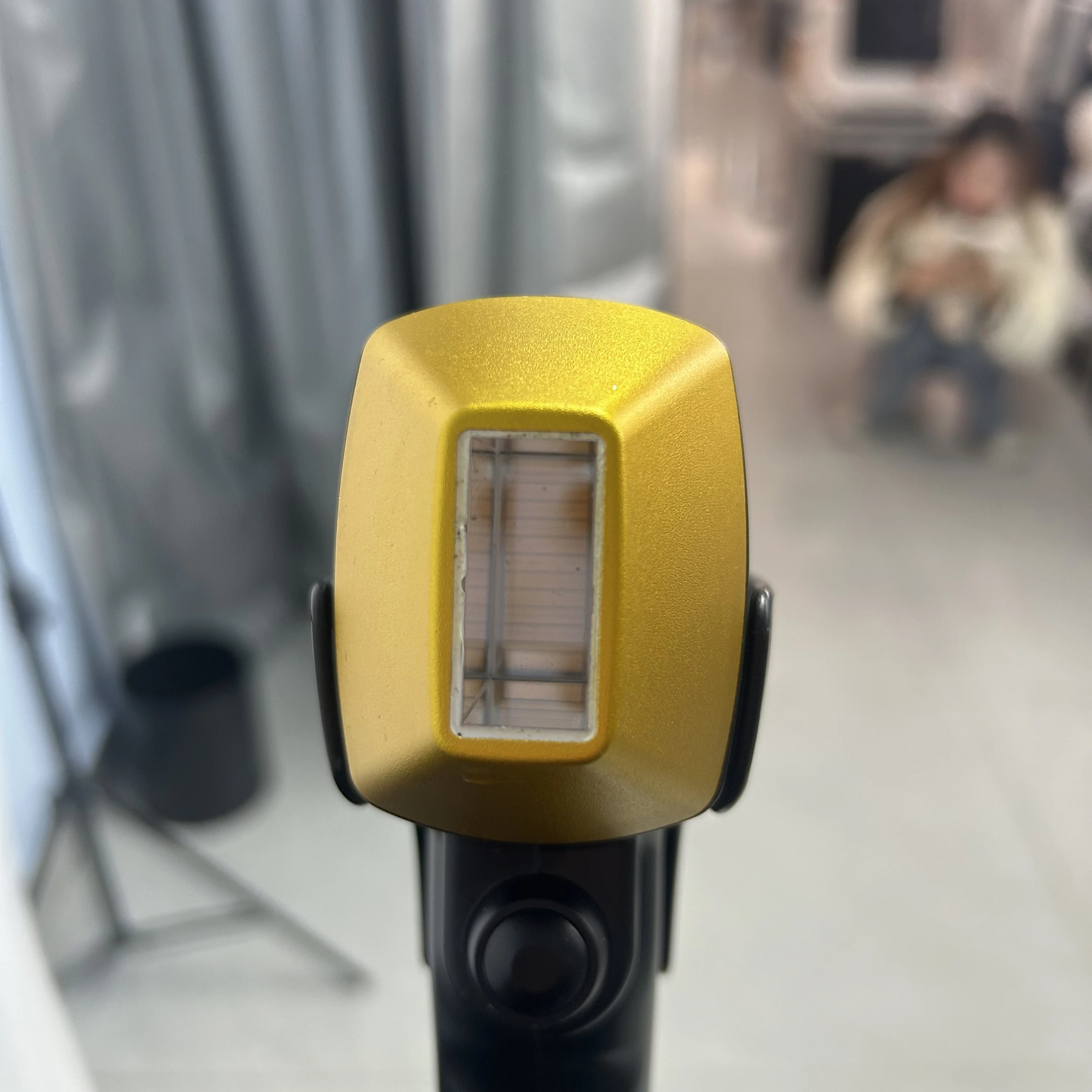 

Профессиональный диодный лазерный аппарат для удаления волос с тройной длиной волны 755 808 1064 нм для быстрого безболезненного постоянного лечения