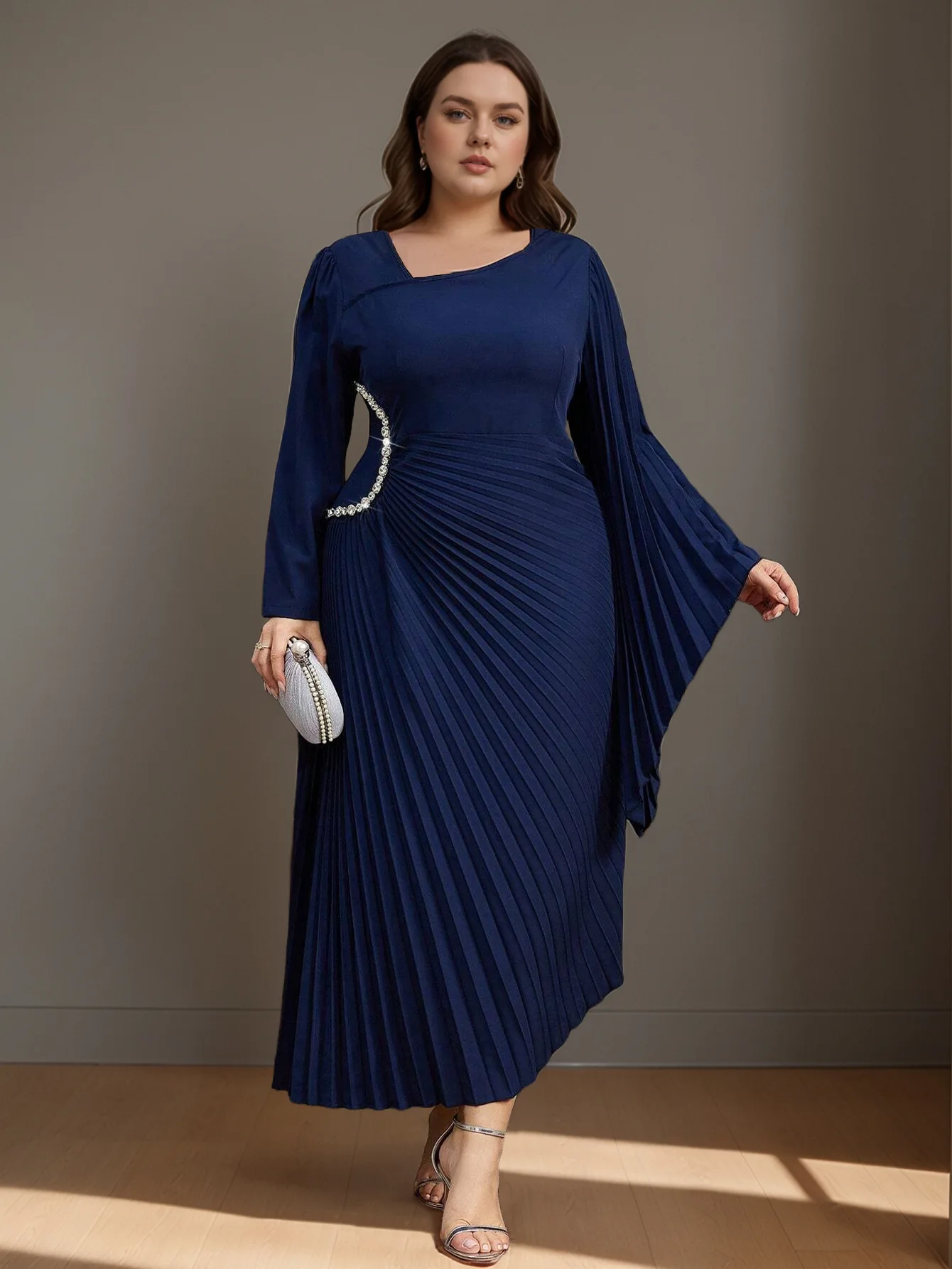 Abito turco musulmano di grandi dimensioni 3XL Gonna lunga Abaya da donna Abito a pieghe asimmetrico tempestato di diamanti mediorientale