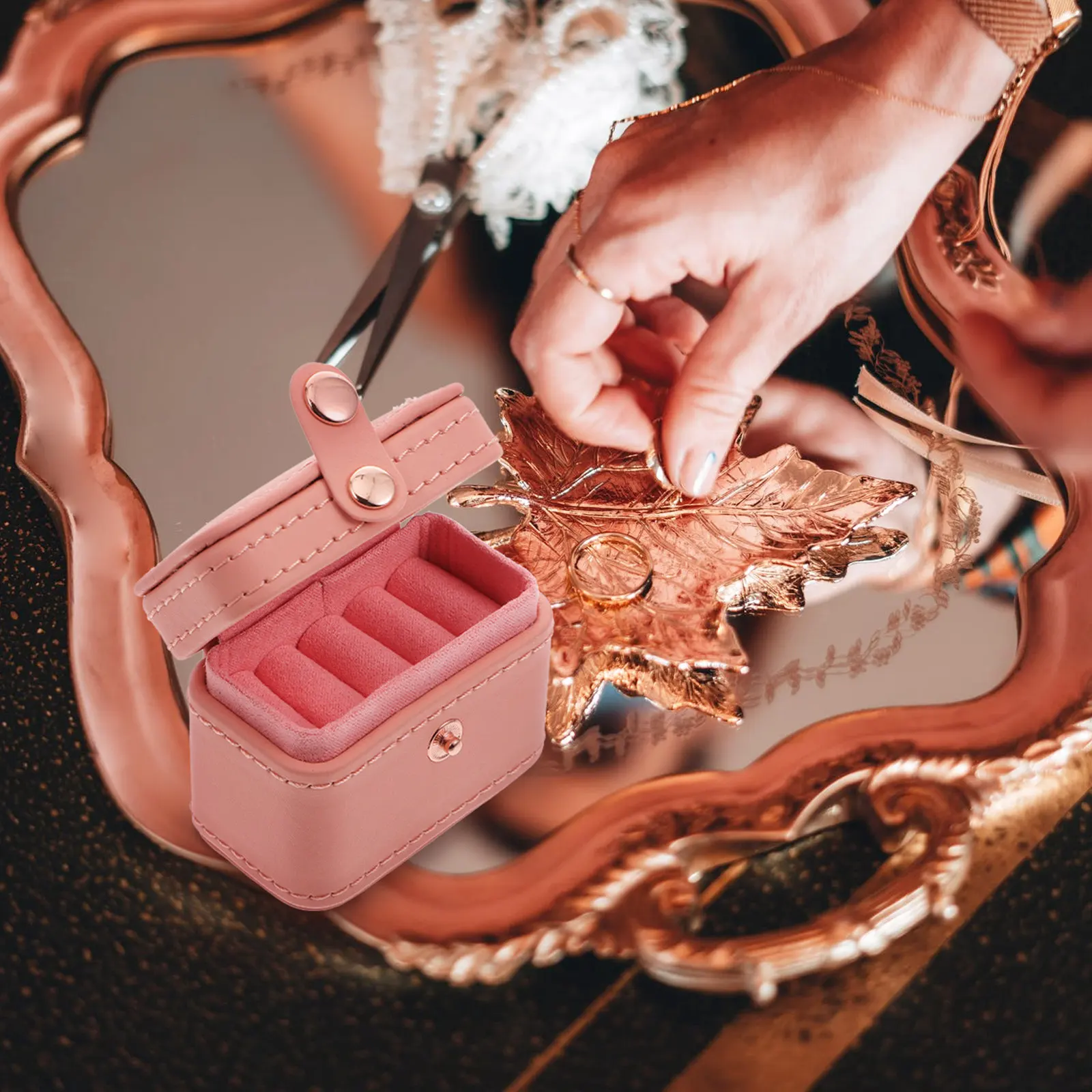 

Мини-шкатулка для хранения колец из ПУ, органайзер для украшений, маленький декоративный футляр для колец, серег, подарков на свадьбу, день рождения