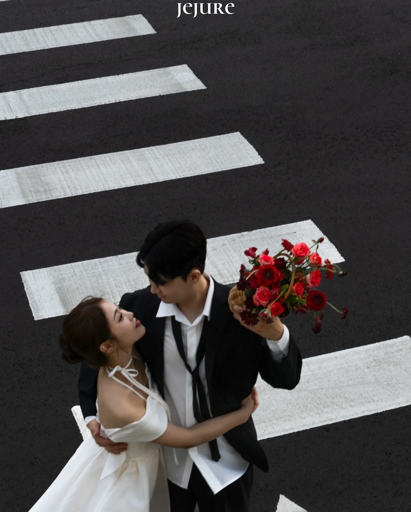 Oloey robes de mariée coréennes personnalisées en Satin doux magnifiques robes de soirée une ligne robe de soirée sans bretelles 2025