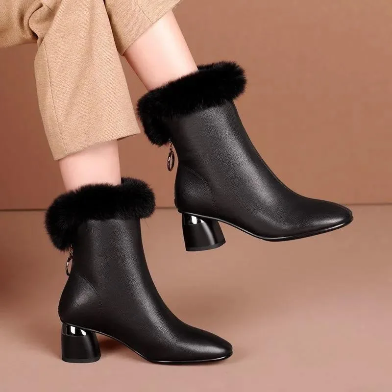 2025 Winter New British Style Ankle Boots for Women | Pointy Toe & Furry Collar | Plush Fleece Lined Leather Fashion Boots