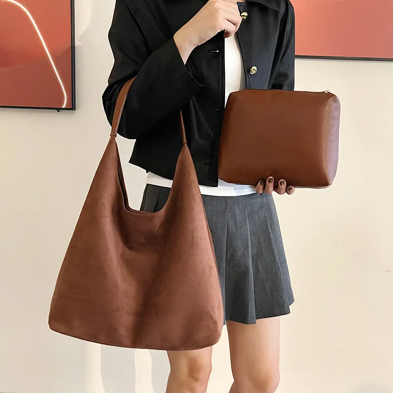 

Cross Border High-end Versatile Retro Tote 2025 New Trendy Mother Bag Casual Large Capacity Single Shoulder Commuting Bag