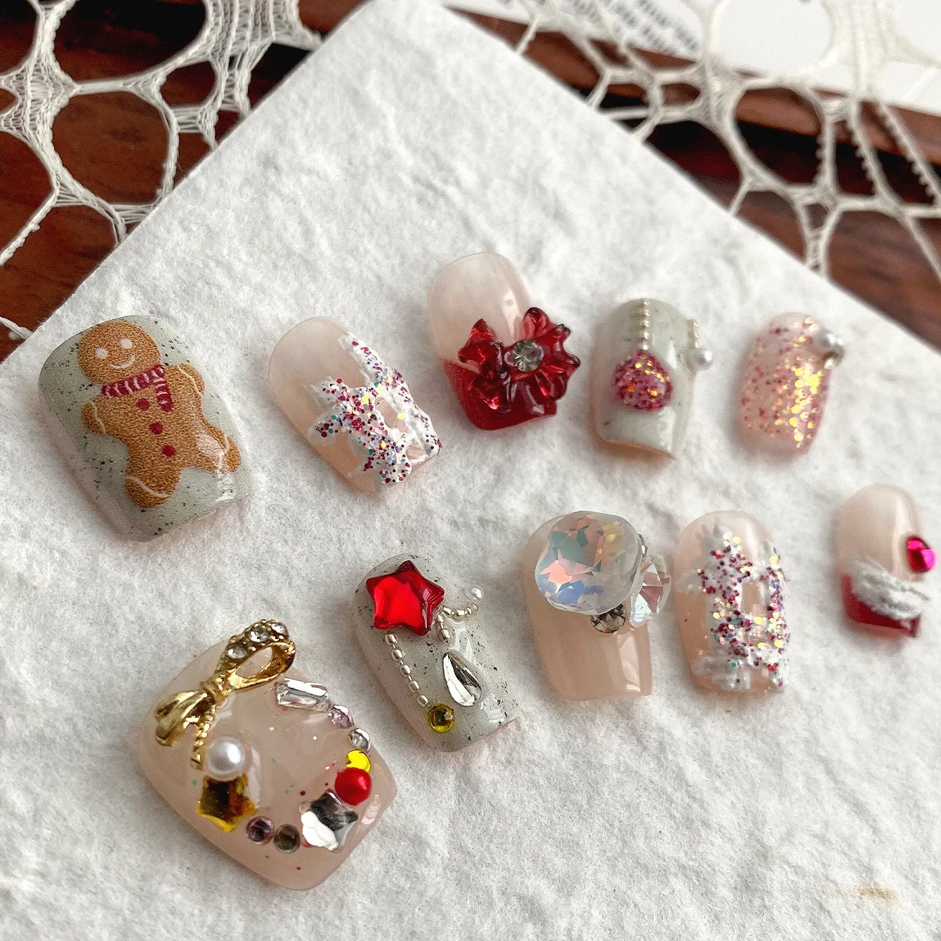 Nail art carré court pressé à la main, beaux faux ongles, jolie nail art de noël japonais, adapté aux femmes à utiliser, 10 pièces
