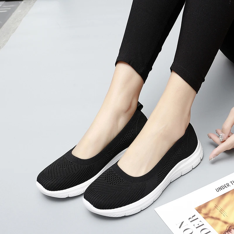 

Summer Shoes Woman Comfortable Mesh Vulcanized Shoes with Soft Soles for Casual Walking Lightweight Sneakers Flat Shoes