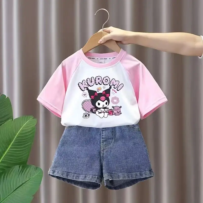 Conjunto de camiseta e shorts anime infantil, Sanrio Kuromi, desenho animado, manga curta, estilo preppy, terno casual para estudantes, verão, 2 peças