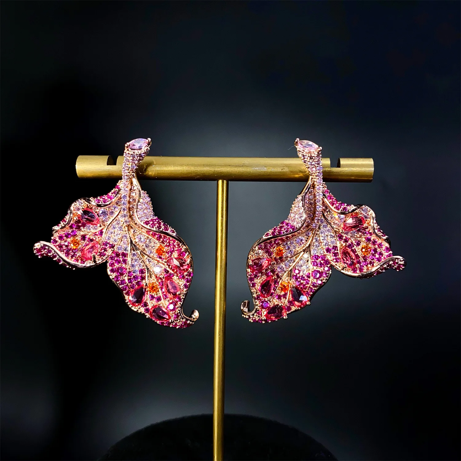 Zircon Earrings for Women Wedding Bridal Luxury Jewelry Evening Party Fushia Pink White Leaf Stud Earrings Mermaid Tail Gift