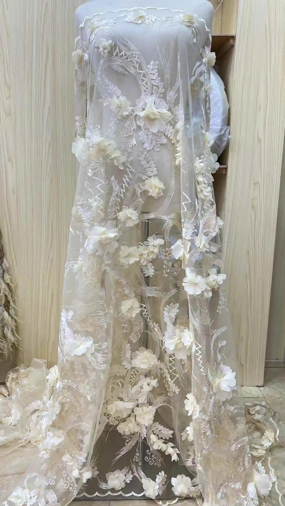 2025 คุณภาพสูงล่าสุดหรูหรา 3Dดอกไม้Appliqueเย็บปักถักร้อยลูกไม้ผ้าคลาสสิกลูกไม้ไนจีเรียผ้าสําหรับชุดเจ้าสาว