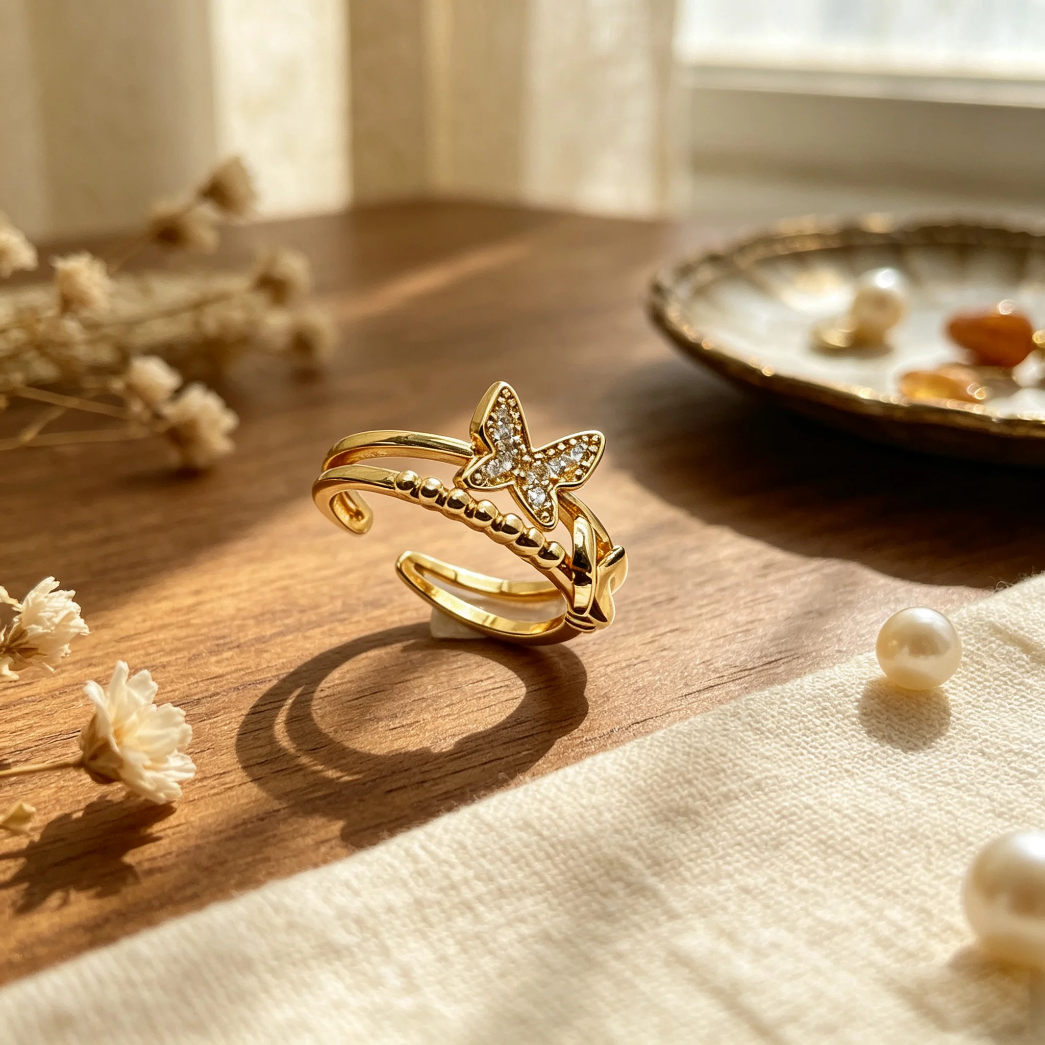 Gold Butterfly Anxiety Ring for Women Shiny Crystal Adjustable Open Band Fidget Spinner Ring Anti Stress Fashion Jewelry Gift