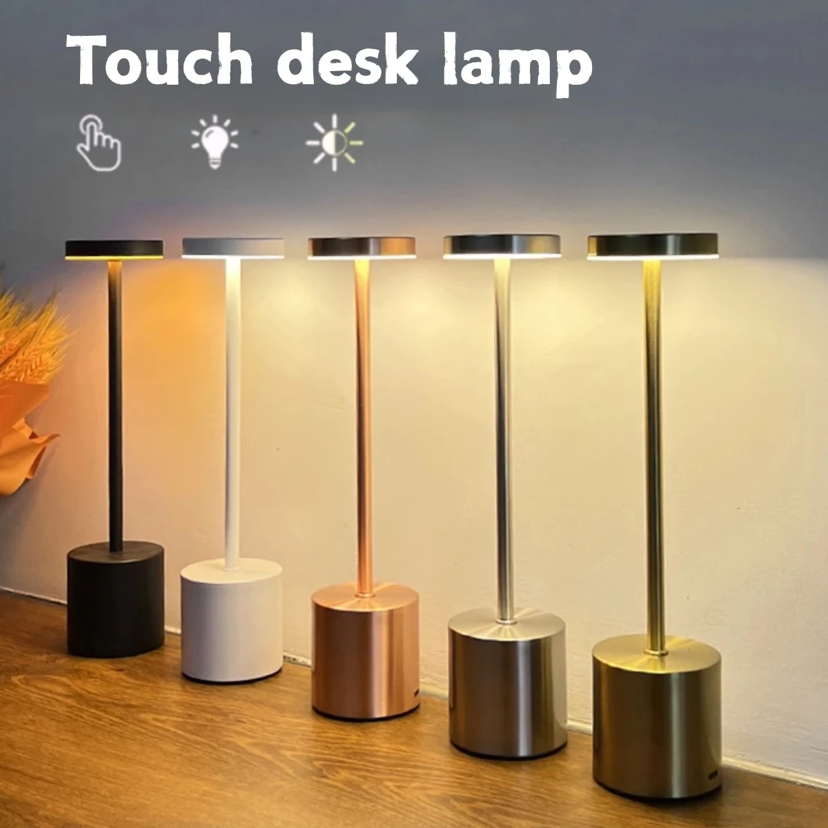 

Современная сенсорная регулируемая настольная лампа, металлический портативный окружающий свет, подходит для украшения столов спальни в различных гостиных.
