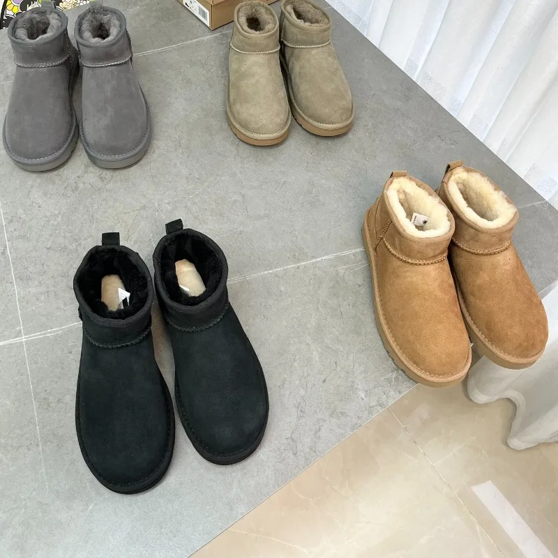 

Winter Sheepskin One-piece Classic Snow Boots