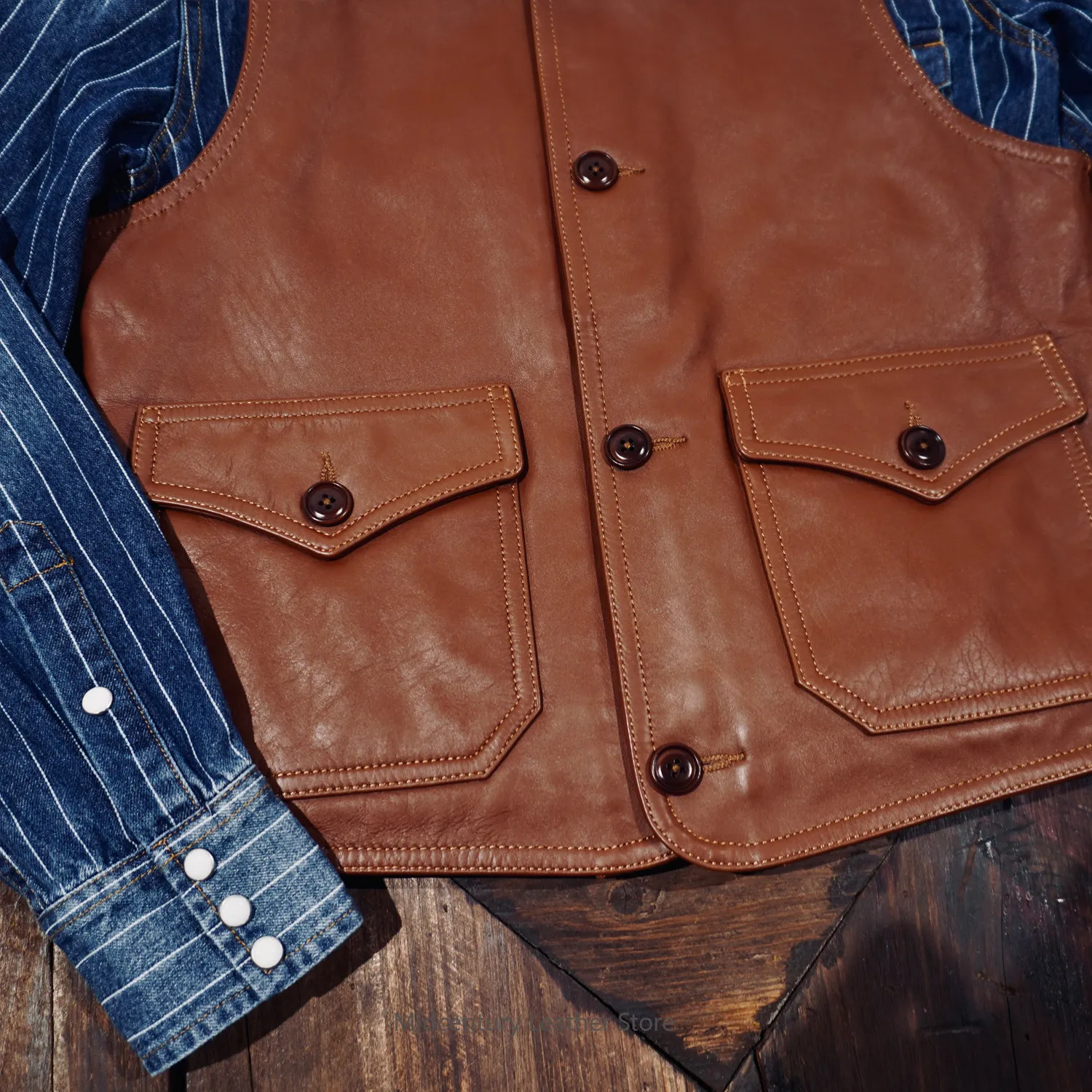 American retro double-pocket cowhide vest slim-fitting locomotive round neck first-layer leather vest