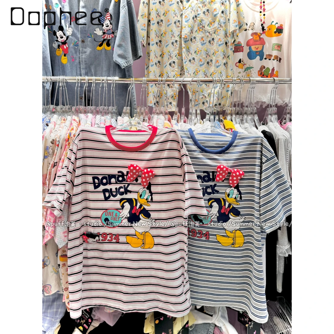 

College Style Red Striped Tops Women Summer Sweet Style Crew Neck Cartoon Printed Pattern Short Sleeve T-Shirt (with Brooch)