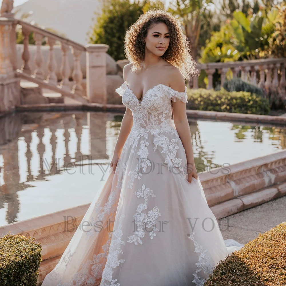 ชุดแต่งงานแบบสายเดี่ยวสีแชมเปญ แต่งลูกไม้แบบเปิดไหล่ สำหรับผู้หญิง ผ้าออร์แกนซ่า คอลเลคชั่นฤดูร้อน 2025 ชุดเจ้าสาวแบบใหม่ แต่งลูกไม้