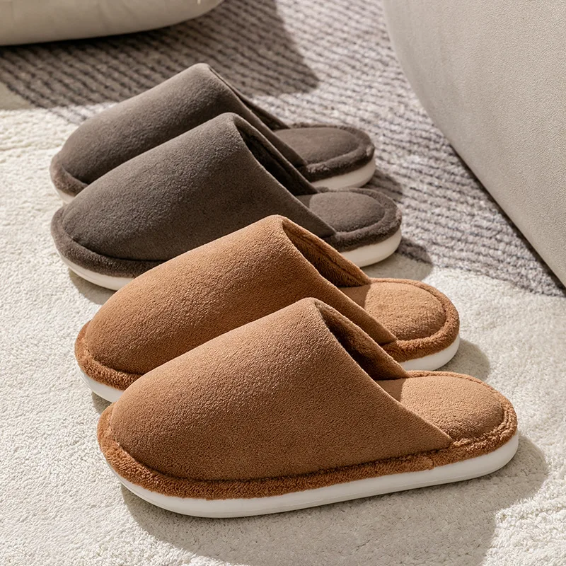 

Men's plus size cotton slippers for home use in autumn and winter, indoor use with thick wooden flooring and plush slippers