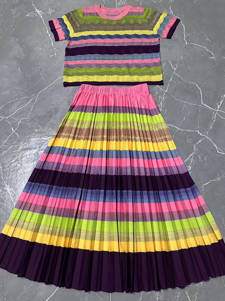 Conjunto cárdigan y falda a rayas retro - usage example