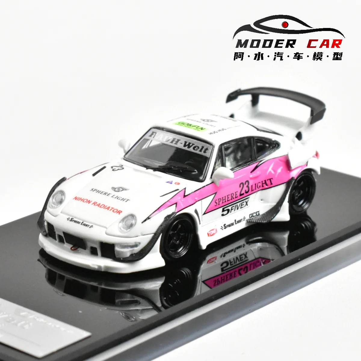 سيارة موديل SW 1:64 RWB 993 مضيئة