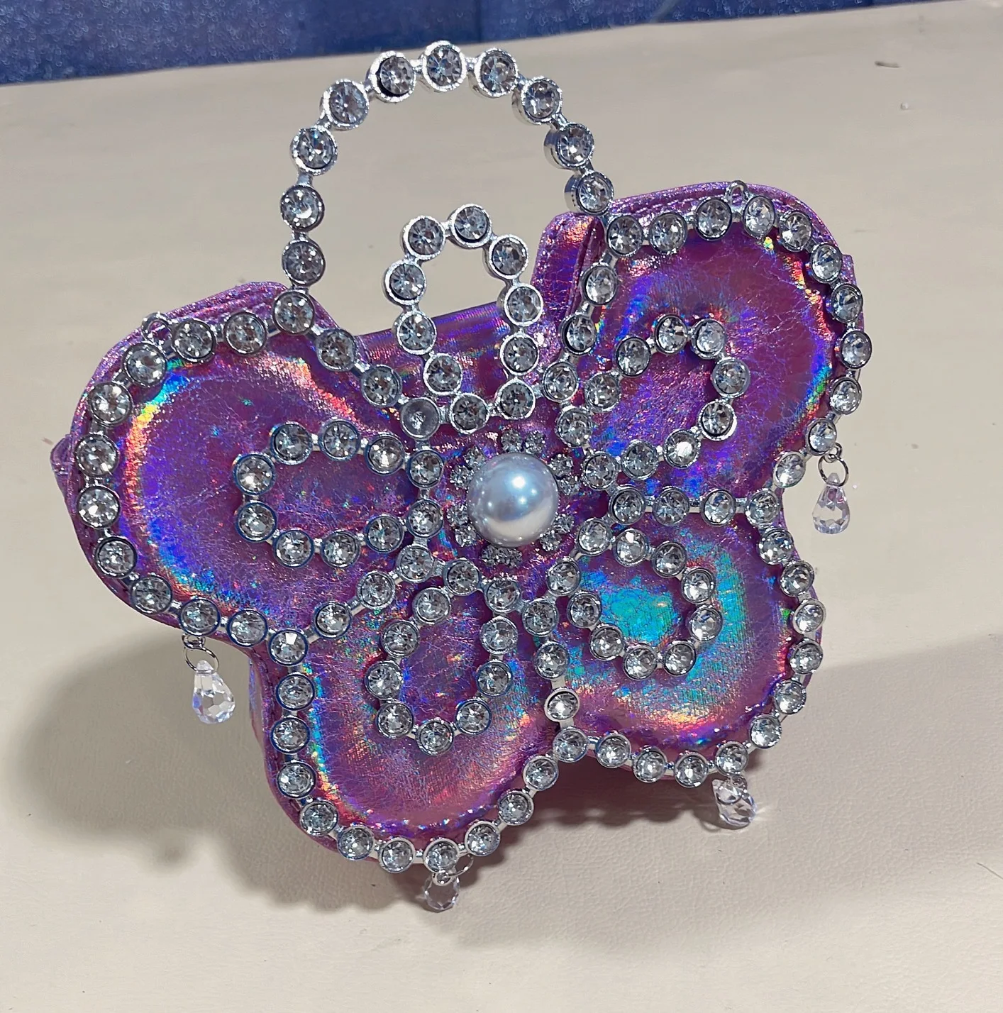 

Сумка в форме цветка, сумка через плечо, сумка-кроссбоди, блестящая сумка с жемчужными и бриллиантовыми ручками, сумка для вечеринок и банкетов, подарок для женщин.