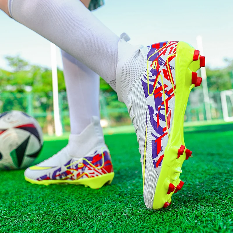 New Men Soccer Shoes Grass Professional Training Football Shoes Society Cleats Football Field Boots Fast Indoor Sneaker Non Slip