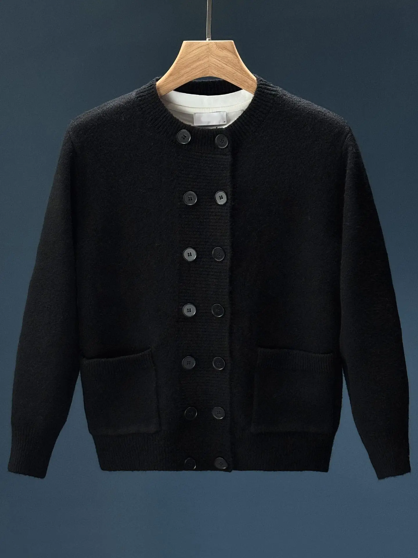 

Свободный крой вязаный кардиган, мужской повседневный круглый свитер с двойной пуговицей и открытой передней частью, осень-зима, новый удобный спортивный свитер...