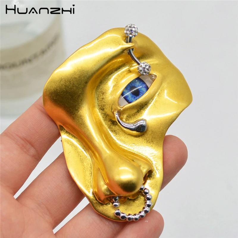 HUANZHI Exaggerated Half Face Brooch Blue Devil's Eye Teardrops Vintage Punk Y2K Pin Coat Suit Corsage Jewelry Accessories