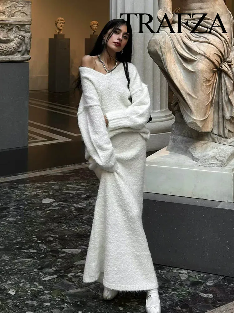 

TRAFZA Women New Fashion Long Sleeves V-Neck Solid Knitted Pullover Top+Chic Elastic Waist Loose Skirt Elegant 2-Piece Set