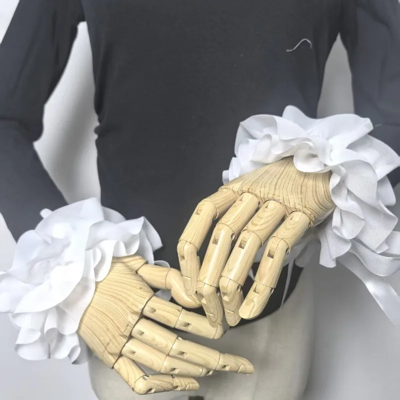 

Retro Black and White Ruffled Collar and Cuffs Chiffon Decorative Detachable Peter Pan Collar Gloves Set