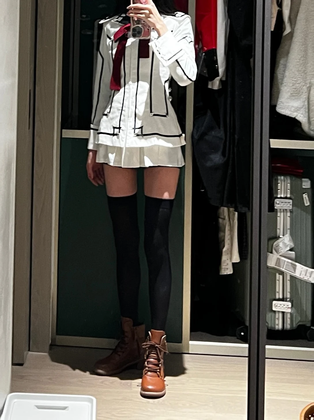 حار جديد كوران يوكي تأثيري حلي هالوين عيد الميلاد لعب الأدوار حفلة المعرض زي XS-XL أبيض وأسود نمطين