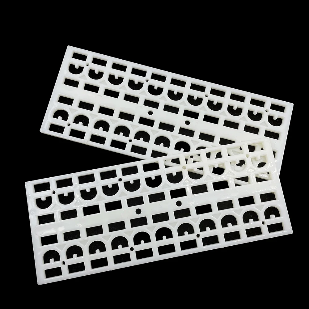 2PCS Plastic Anti Queen Escape Fly Nest Door Apis Mellifera 4.2mm 4.3mm Gap Spacer Spado Anti Pollen Podwer Fall Beekeeping Tool