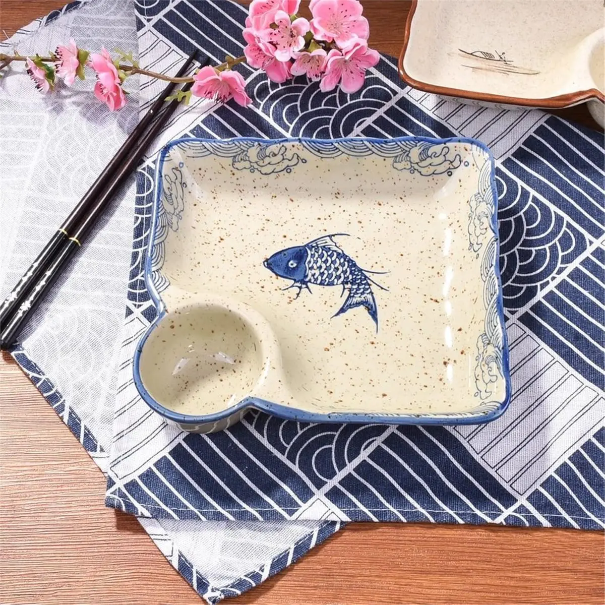 assiettes-a-sushi-multi-usages-2-pieces-assiettes-a-dumplings-japonaises-en-ceramique-accompagnees-de-coupelles-a-vinaigre-utilisees-pour-les-plateaux-de-sushi-et-les-collations