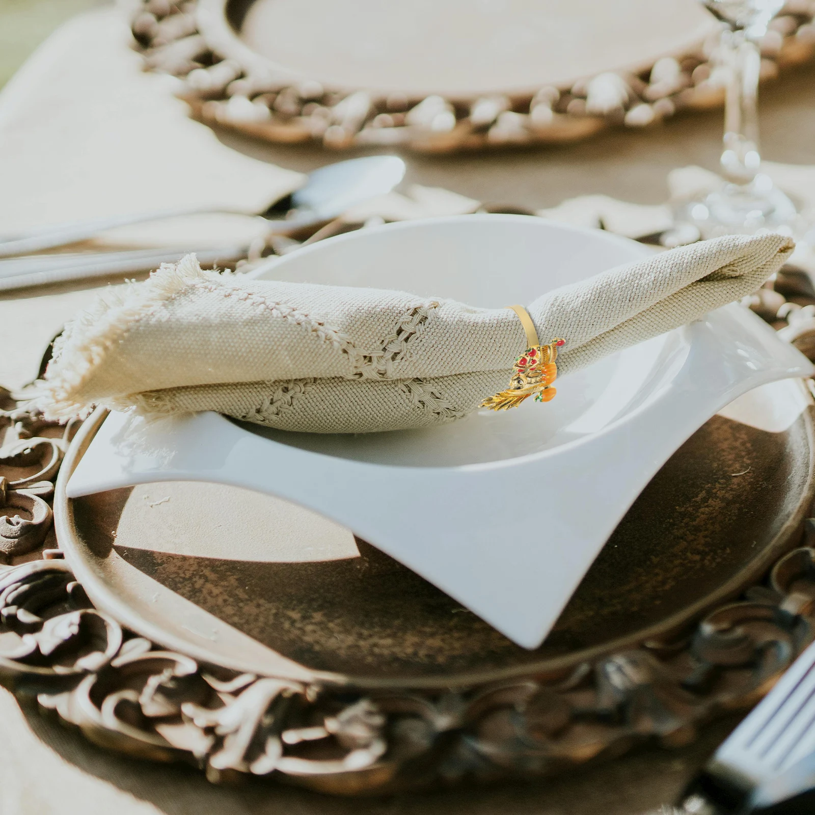 

4Pcs Adorable Cat Pumpkin Napkin Rings Harvest Festival Decor Sturdy Electroplated Finish Housewarming Christmas Gift