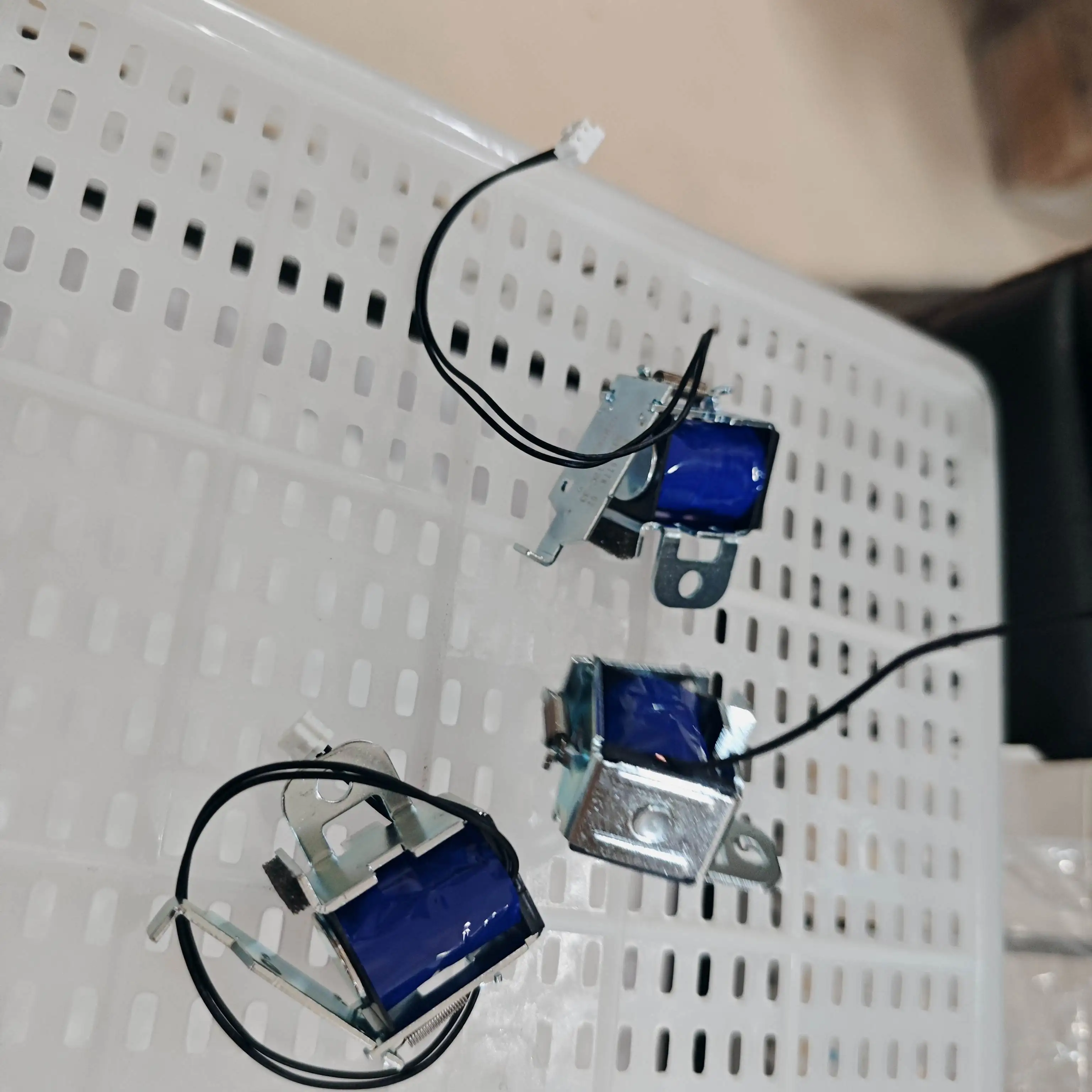 

1PC RM1-4618 Solenoid Relay for HP P1102 M1132 M1212 P1005 P1006 P1007 P1008 P1505 P1106 P1108 for Canon MF 4410