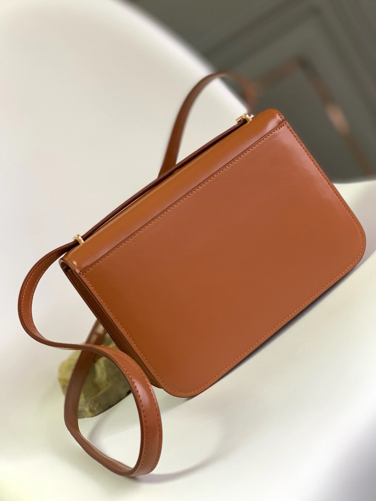 New Diagonal Straddle Bag Single Shoulder Bag Small Square Bag Versatile Retro Soft Cowhide Flap Women's Bag