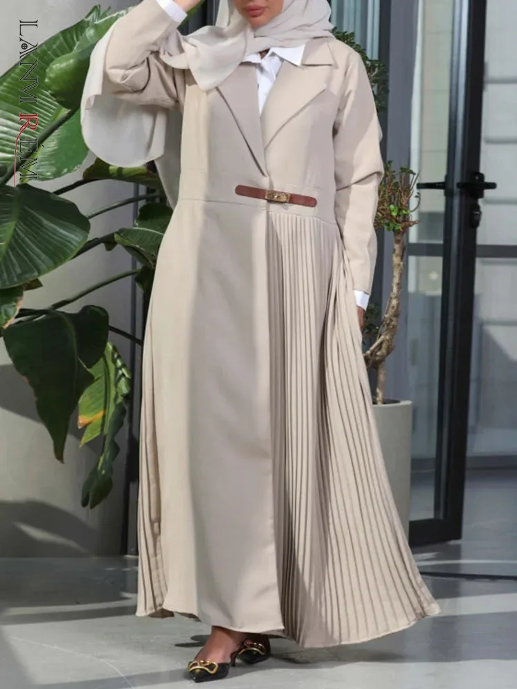 

LANMREM Office Lady Pleated Spliced Trench Coat Women Notched Belt Gathered Waist Solid Color Dresses Fashion 2024 New 32C1303