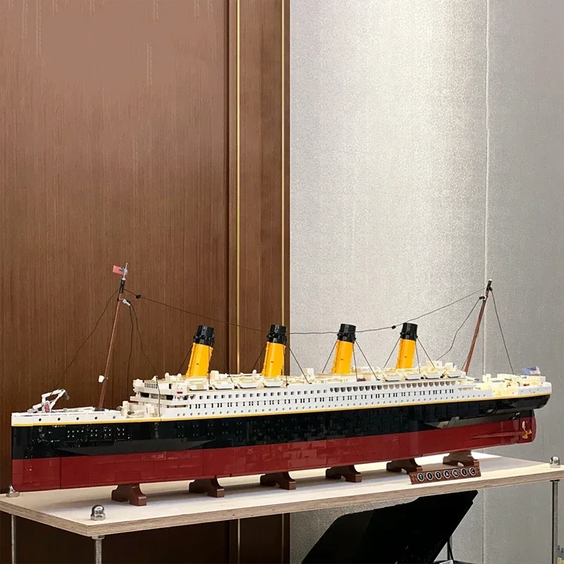 9090pcs Titani Compatible 10294 Titanic Large Cruise Boat Ship Steamship Bricks Building Blocks Children Toys Gifts 99023