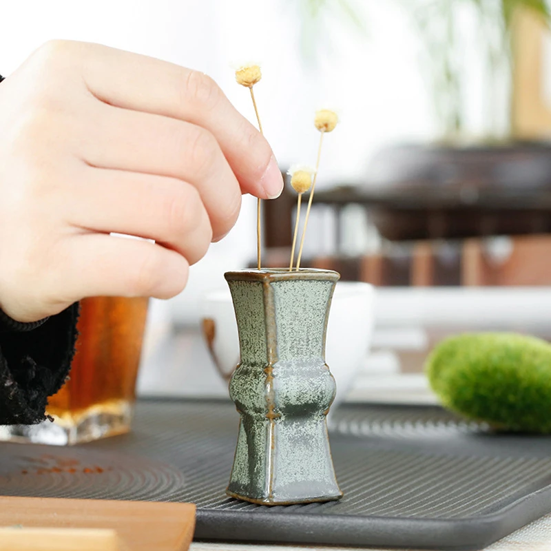 1Pcs Ceramic Miniature Vase Green Retro Flower Vase Crafts Tabletop Ornament Hydroponics Chinese-style Living Room Decoration