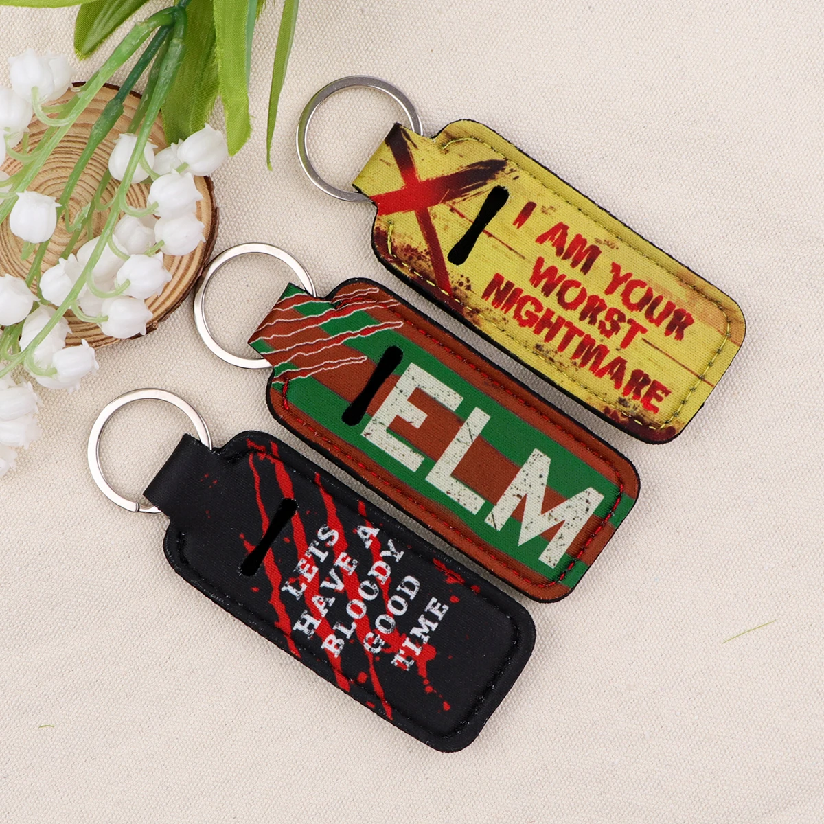 I Love Hot Moms Chapstick Holder Keychain Lip Balm Cover Lipstick Sleeve Keyring Backpack Decors Gift for Women 1pc