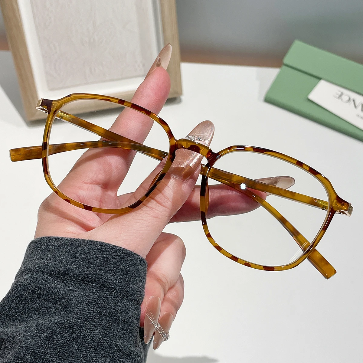 1 Stück Unisex-Brille, einfarbig, neuer Stil, Vintage, großer Rahmen, einfach, vielseitig, lässig, modisch, leicht, tragbar, Urlaubsgeschenk, täglich W