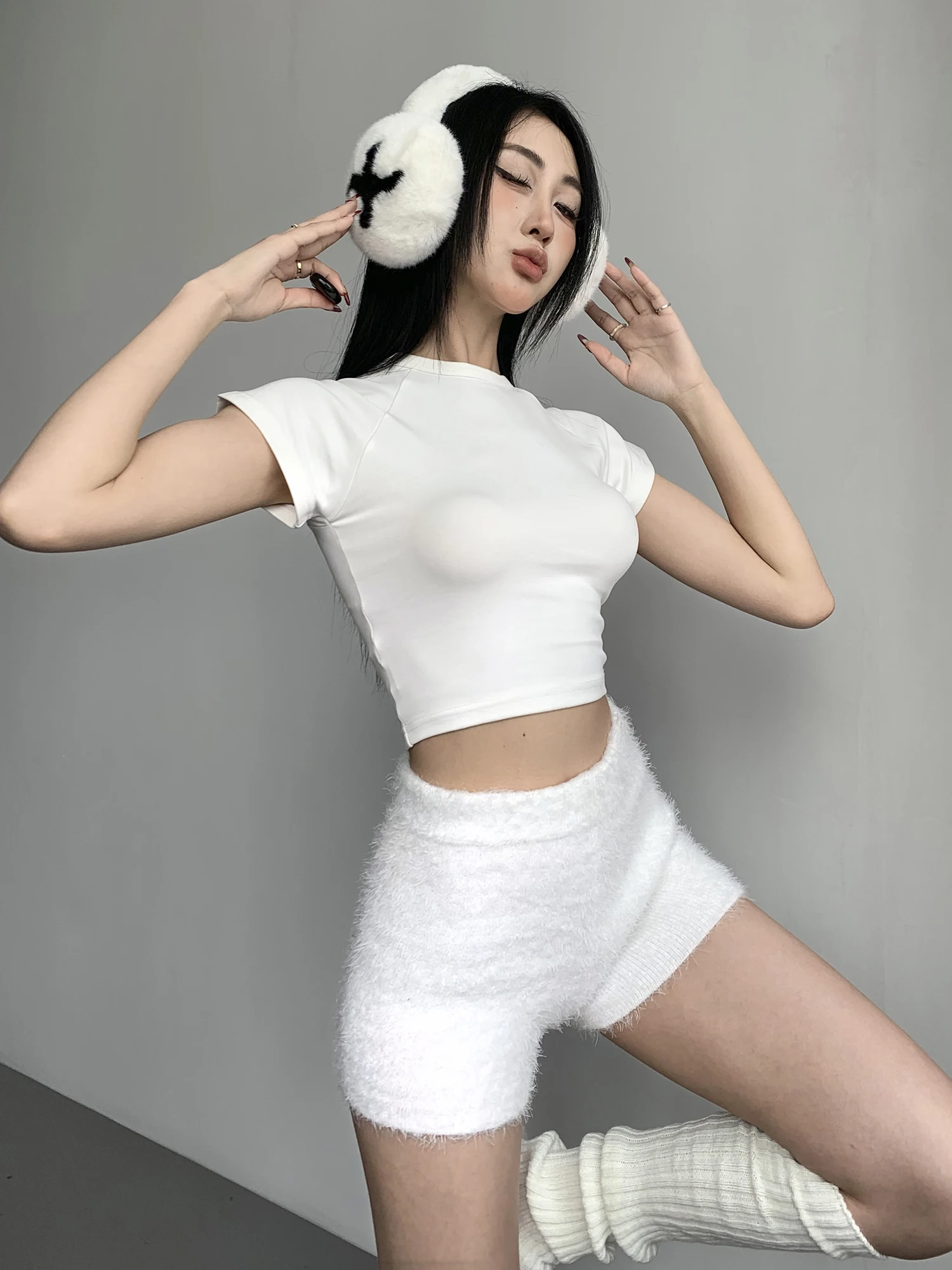 

American Style High Waist Warm Knitted Furry Short Pants Women Casual Trousers Base Layer Hot Pants Polyester Fiber Straight Leg