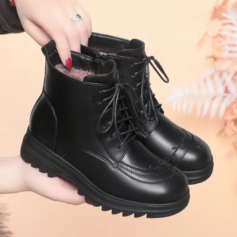 

All Match Comfortable Flat Soft Leather Boots Women's Winter Shoes 2025 Elegant Casual Warm Fur Ankle Motorcycle Boots Mom Work