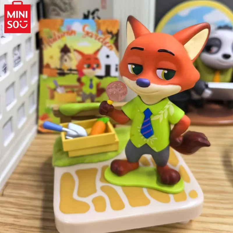 Miniso disney zootopia outono mansão série caixa cega figura dos desenhos animados boneca modelo bonito ornamento de mesa decoração brinquedos presente aniversário