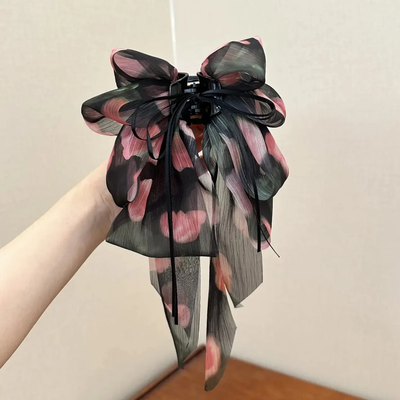 1pc Neue Französisch Band Bogen Süße Haar Clip Rose Königin Hinten Kopf Brötchen Shark Clip Haar Clip Pferdeschwanz Clip